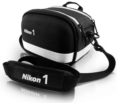 Pack Fnac : Nikon 1 J2 Noir + Obj. 1 Nikkor CX 11 - 27,5 mm f/3.5 - 5.6 + Fourre-tout + Carte SDHC 8 Go
