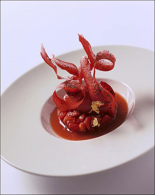 Pièce unique : 45 desserts à l'assiette, chics et faciles