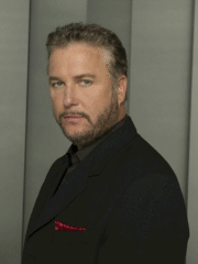Portrait de William Petersen