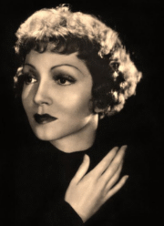 Portrait de Claudette Colbert
