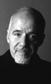 Portrait de Paulo Coelho