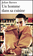 Un homme dans sa cuisine