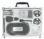 TechTools Kit 13 accessoires pour PSP Slim&nbsp;-&nbsp;Kit comprenant une malette aluminium, câble de transfert/charge USB, adaptateur allume cigare, housse de transport, protection écran, 2 étoffes de nettoyage, écouteurs stéréo, dédoubleur prise casque, 4 étuis pour UMD