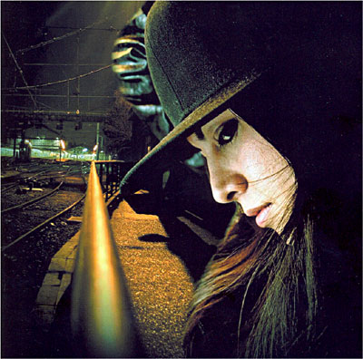 http://multimedia.fnac.com/multimedia/images_produits/ZoomPE/9/0/7/5400540000709.jpg