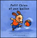 Petit chien et son ballon