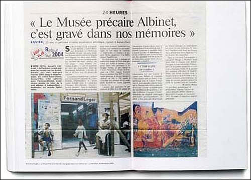 Un musée en bas d'une barre HLM